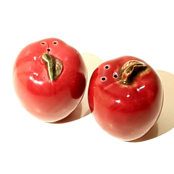 Vintage Apple Salt Pepper Ceramic Shakers - Picture 2 of 6